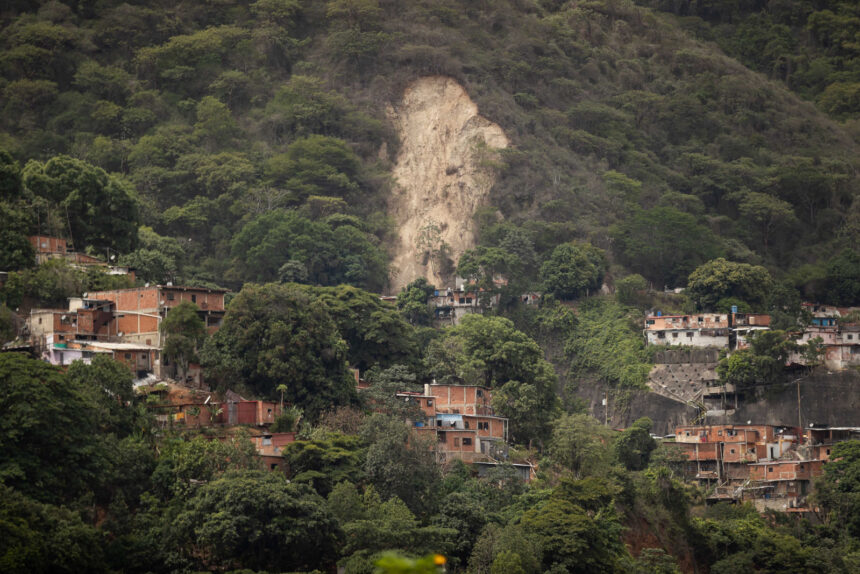 Las lluvias aumentan el riesgo de deslizamientos en el Ávila tras el doble terremoto