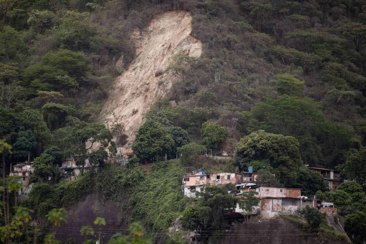 Las lluvias aumentan el riesgo de deslizamientos en el Ávila tras el doble terremoto