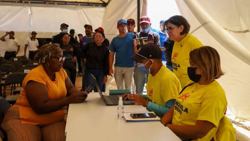 Desplegaron 15 puntos de registro único en La Guaira para familias damnificadas