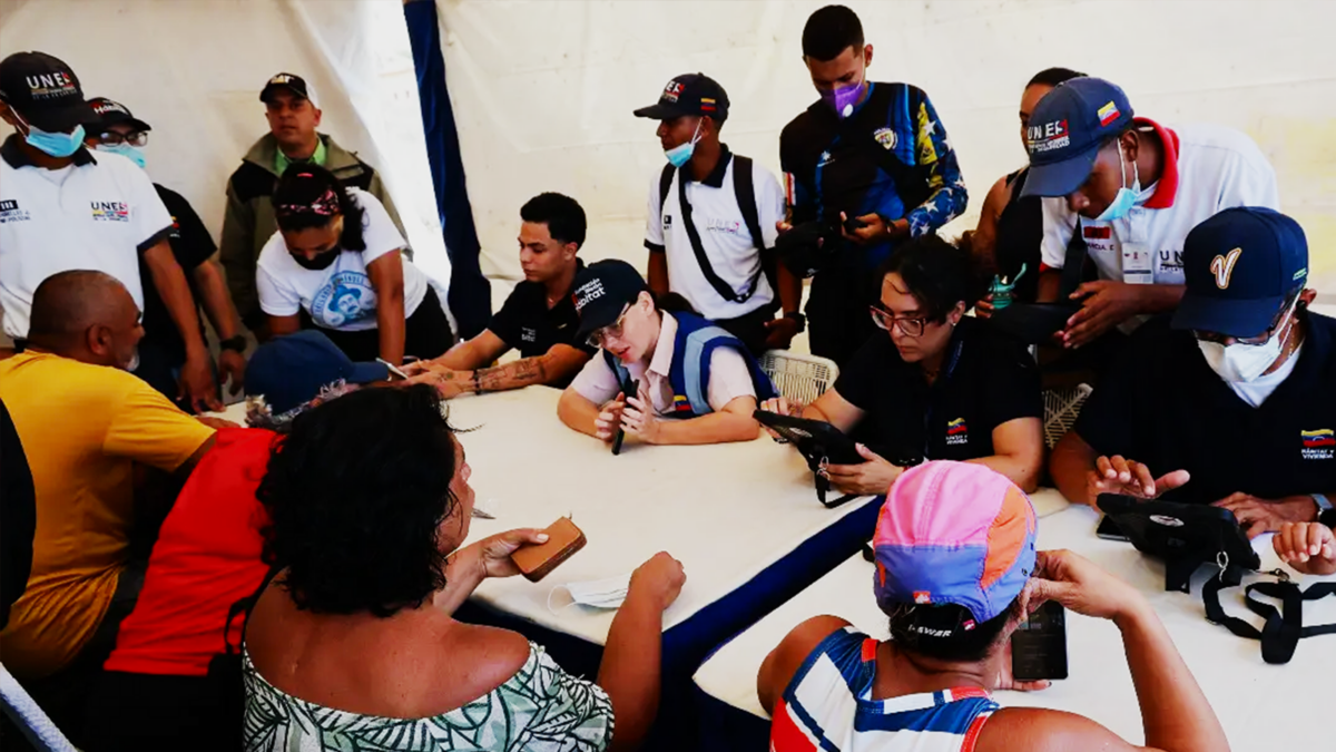 Desplegaron 15 puntos de registro único en La Guaira para familias damnificadas