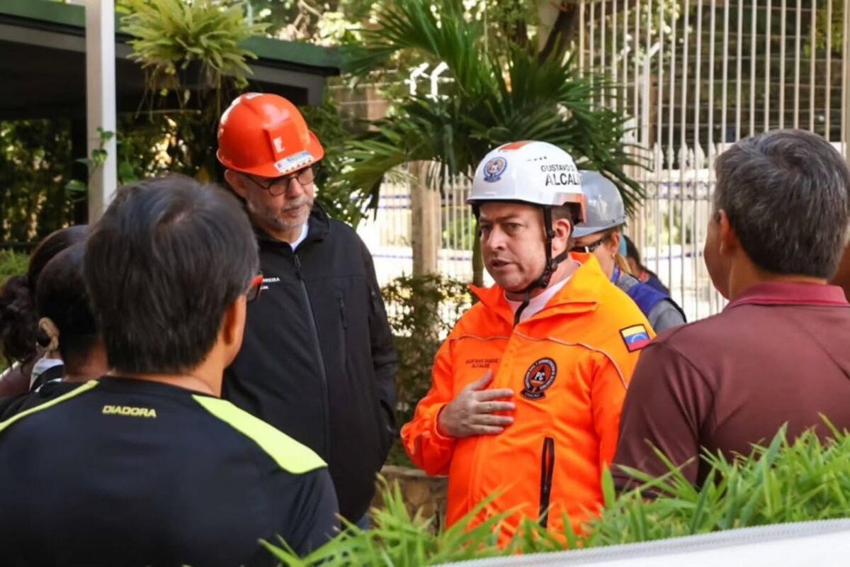 Alcalde de Chacao aclaró que el derrumbe del edificio Bancaribe se trató de una demolición controlada