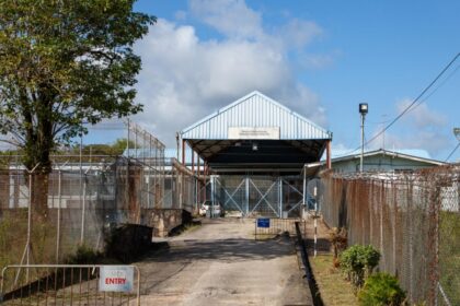 Buscan a ocho venezolanos que escaparon de un centro migratorio de Trinidad y Tobago