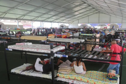 ONG advirtió que más de 30 mil embarazadas requieren atención tras los terremotos en La Guaira