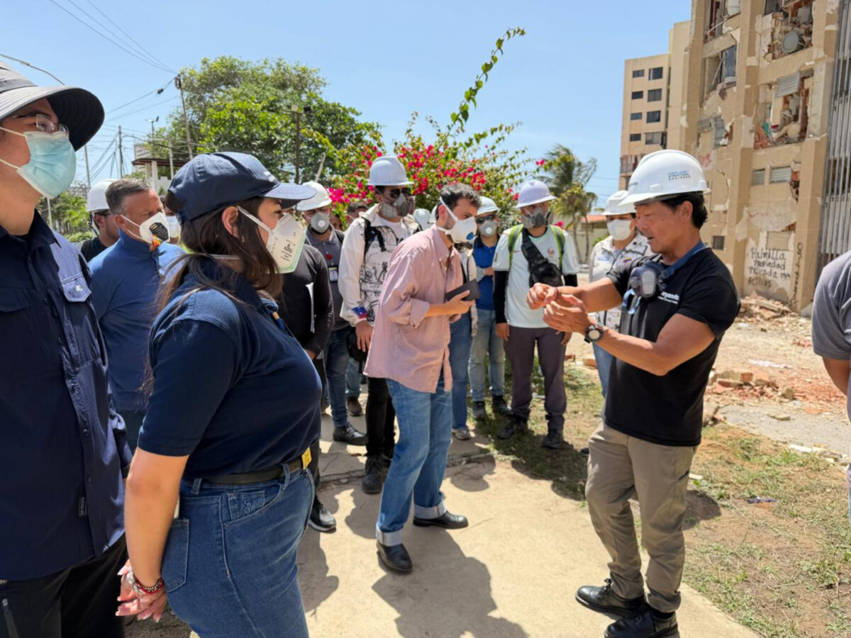 El ingeniero japonés Kit Miyamoto utiliza escaneos con IA para evaluar daños en Venezuela