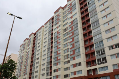 Gobierno encargado prometió entregar 4.000 viviendas a familias afectadas por los terremotos