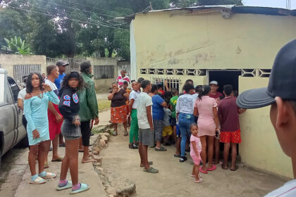 Entre la incertidumbre y el dolor: familias venezolanas buscan a sus seres queridos tras el terremoto en Colombia