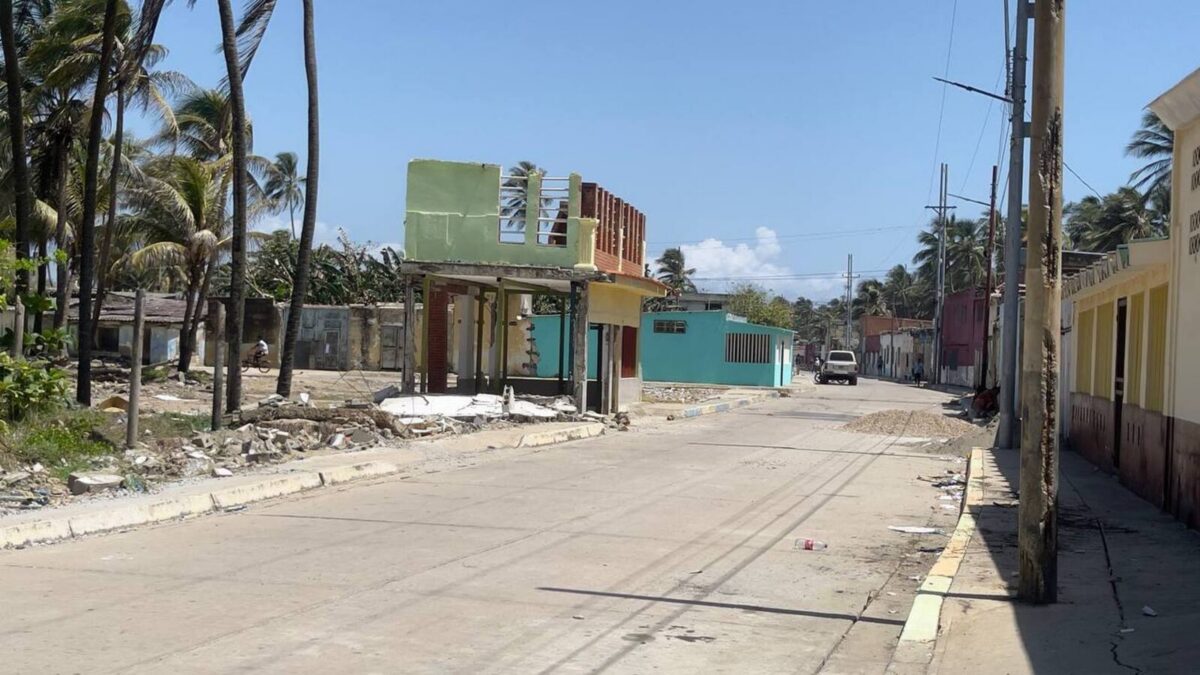 Más de 90 familias enfrentan la incertidumbre habitacional tras dos meses del terremoto en Boca de Aroa