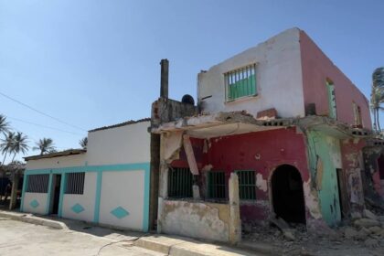 Más de 90 familias enfrentan la incertidumbre habitacional tras dos meses del terremoto en Boca de Aroa