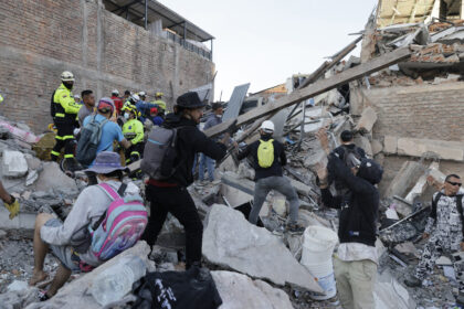 Aumentó a 169 la cifra de muertos y a 668 la de heridos por el terremoto en Colombia