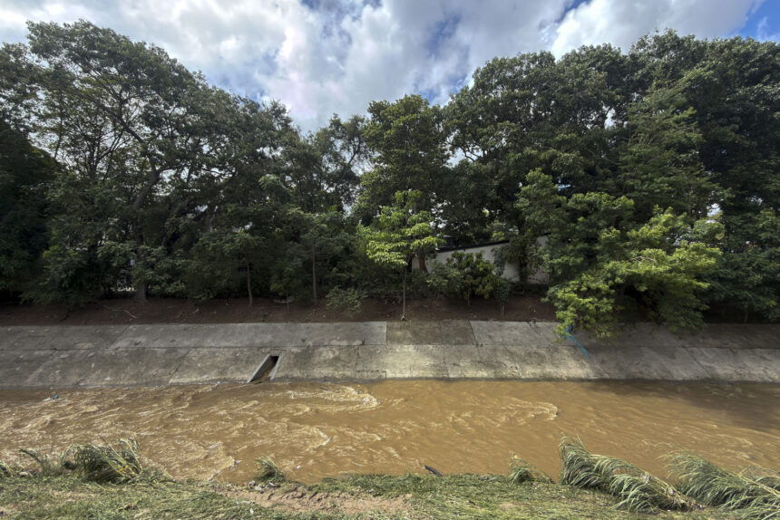 Continúa la búsqueda de seis desaparecidos tras las lluvias en varios estados del país