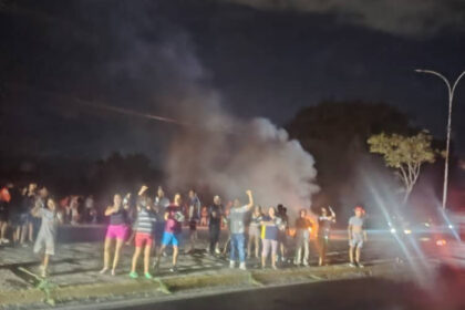 Protestaron por los prolongados cortes eléctricos en la intercomunal Turmero-Maracay