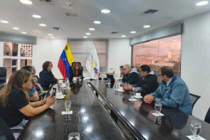 Fapuv solicitó a la Defensoría del Pueblo protección a los derechos de los profesores en Venezuela