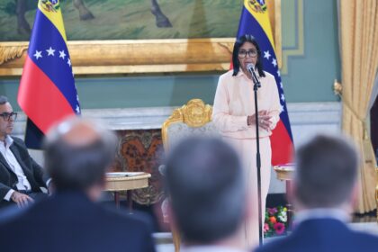 Venezuela firmó contrato con IMPSA para culminar construcción de hidroeléctrica Tocoma