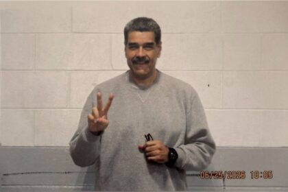 Nicolás Maduro reapareció en fotos desde prisión tras el acuerdo energético con EE UU