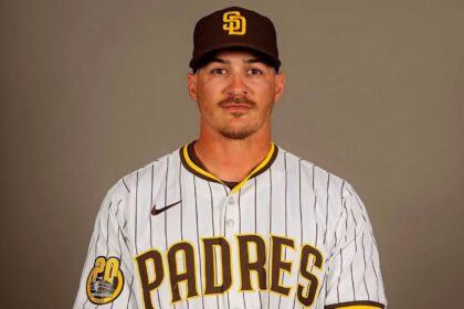 El ICE detuvo a Oswaldo Pirela, expelotero venezolano y coach de los Padres de San Diego