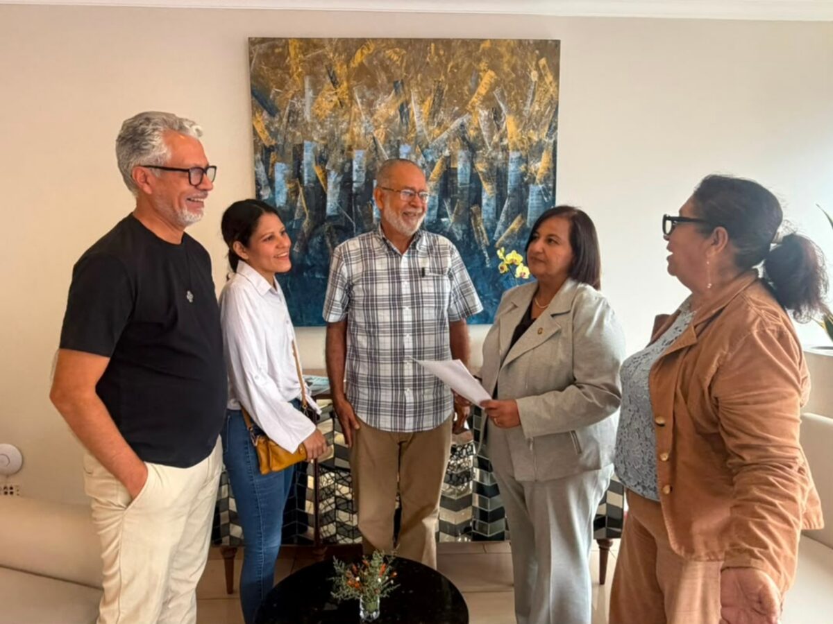 Dinorah Figuera se reunió con jubilados, pensionados y representantes del sector educación