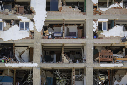 Gobierno encargado informó que trabaja en la reparación de casi 4.000 viviendas dañadas por los terremotos en La Guaira