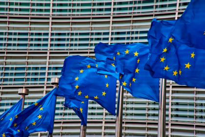 La UE calificó el diálogo entre el gobierno interino y oposición venezolana como una oportunidad para una transición democrática