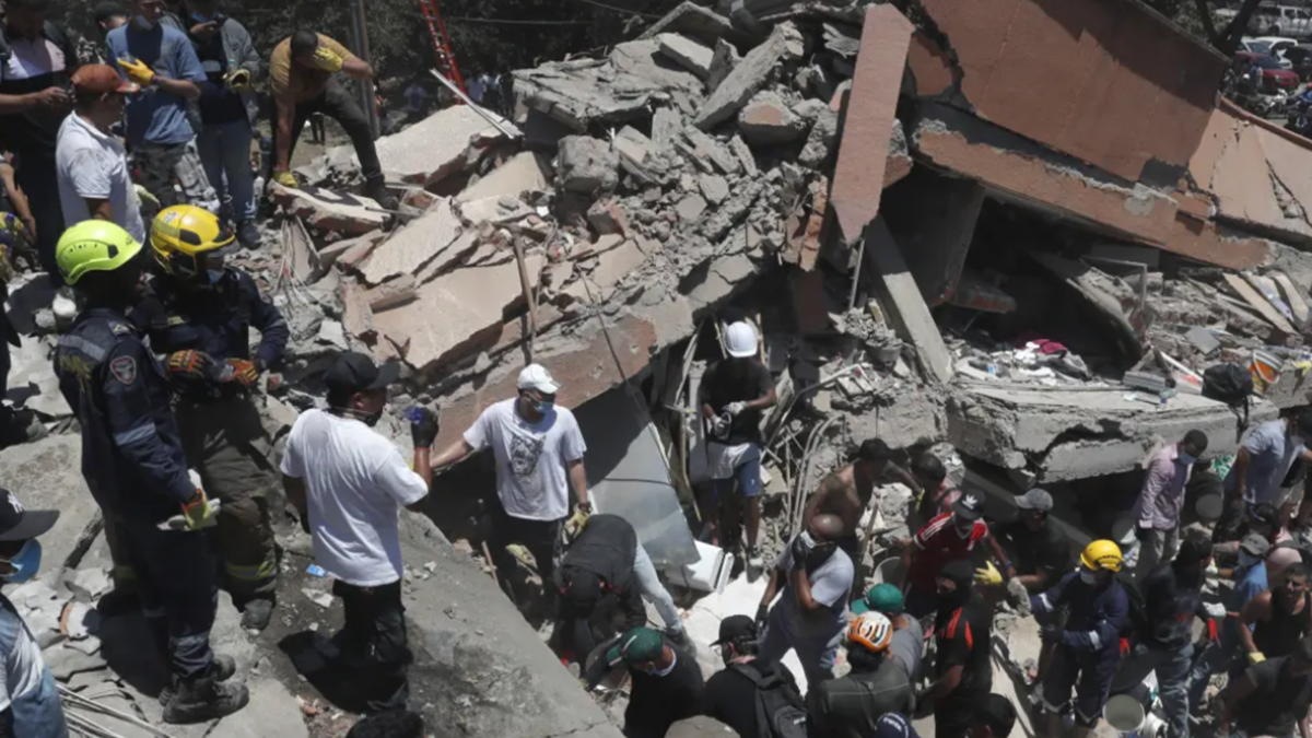 Reportaron la desaparición de tres venezolanos en Cali tras el colapso de un edificio por el terremoto