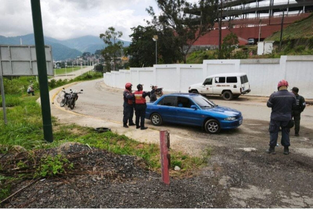 Localizaron el cuerpo de una mujer que cayó a una alcantarilla durante las lluvias en la Gran Caracas