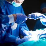 Un paciente en el Reino Unido se convirtió en el primero del mundo en recibir una cirugía cerebral asistida por IA