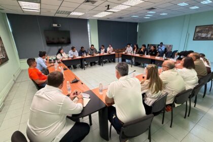 Movimiento estudiantil abordó la reinstitucionalización del país con la delegación de la AN 2015