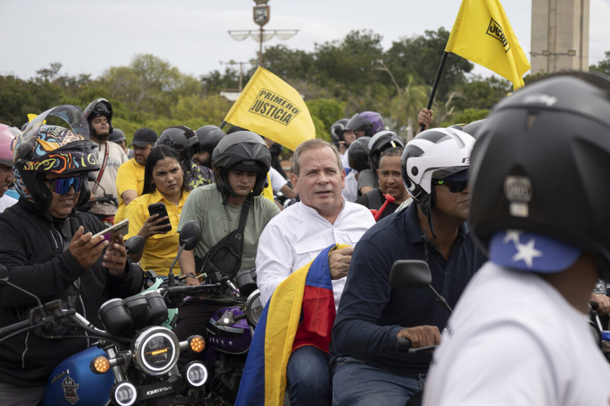 Realizaron caravanas en varios estados del país para exigir el regreso de María Corina Machado
