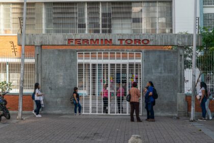 Ministro de Educación reportó una asistencia del 83 % en el inicio del año escolar 2026-2027