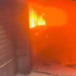 Al menos tres locales resultaron afectados por un incendio en el Mercado Municipal de Quinta Crespo en Caracas