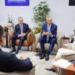 Venezuela firmó acuerdos petroleros con Chevron y Eni durante visita del secretario de Energía de EE UU