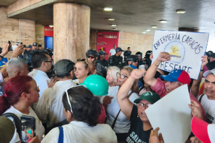 Trabajadores del sector educativo marchan en Caracas para exigir salarios dignos y derechos laborales