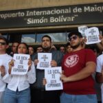 Estudiantes de la UCV protestaron en el aeropuerto de Maiquetía para exigir el retorno de María Corina Machado
