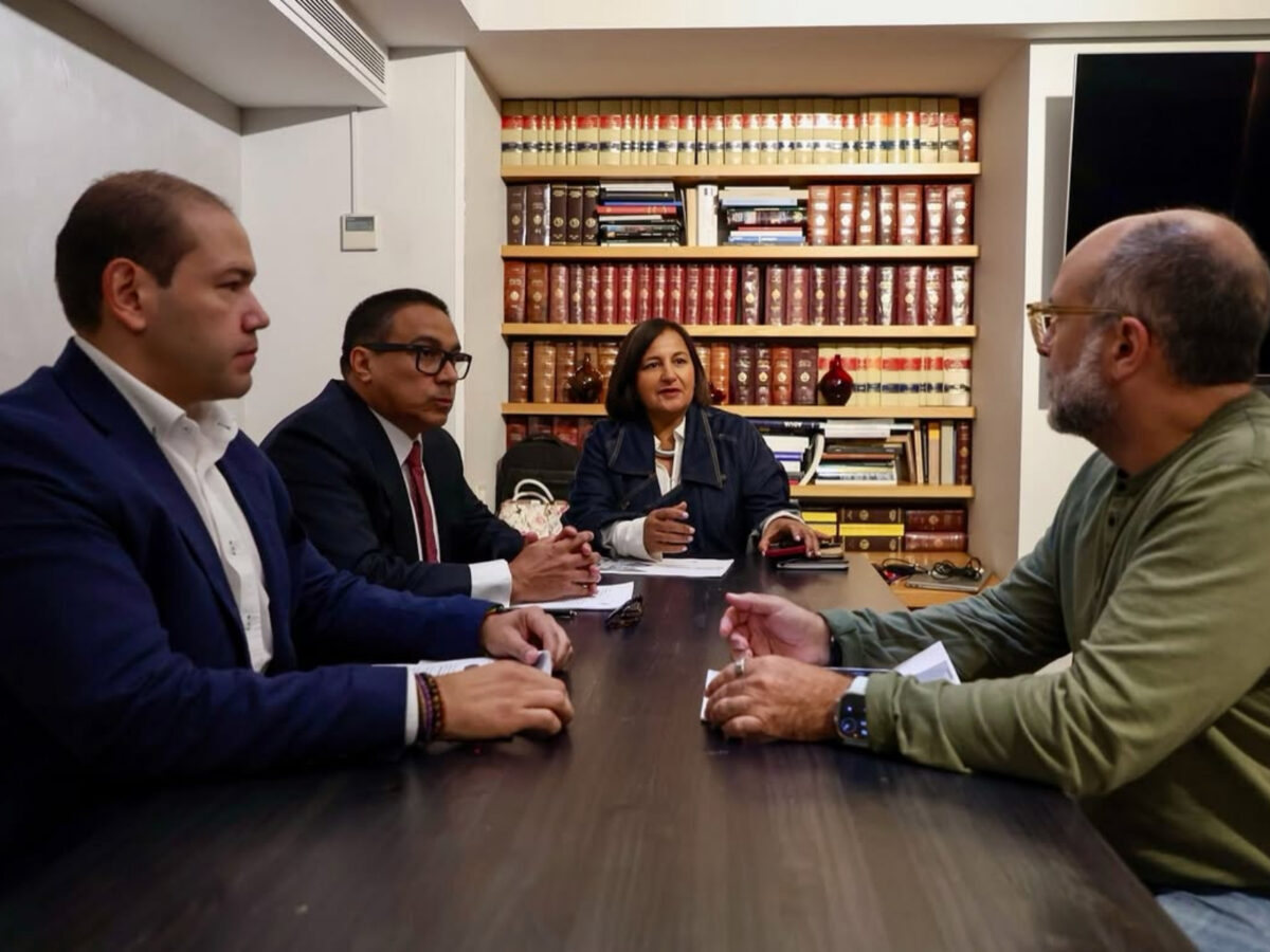 Delegación de la AN 2015 recibió propuesta para la reinstitucionalización del país