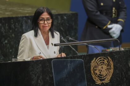 Delcy Rodríguez anunció en la ONU que habrá elecciones en Venezuela y un proceso de “transformación democrática”