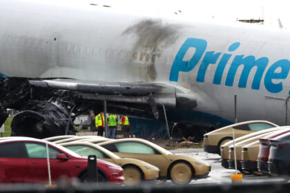 Demandaron a Amazon tras el accidente de un avión de carga que dejó cinco muertos cerca de Miami
