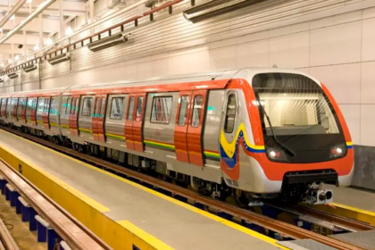 Metro de Caracas reiteró prohibición de mascotas en el sistema tras agresión a trabajadora
