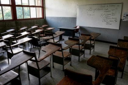 Al menos 91 escuelas no comenzarán el nuevo año escolar tras los terremotos