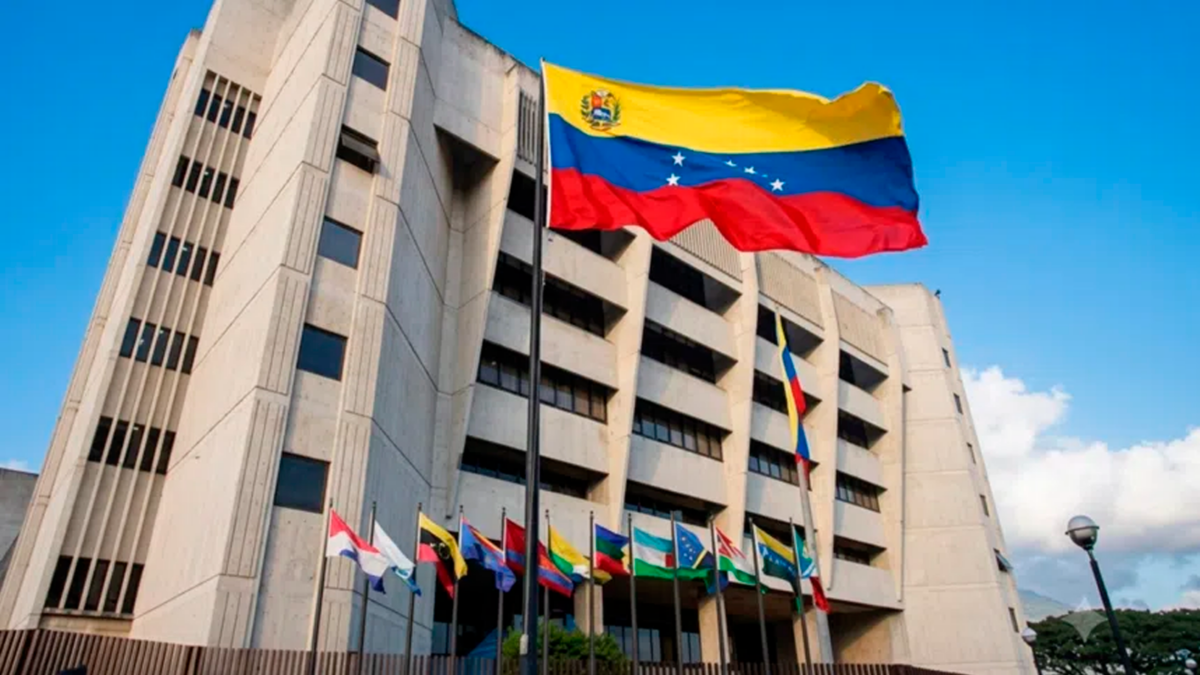 Provea se reunió con la AN 2015 para demandar el restablecimiento de la independencia del TSJ y del CNE
