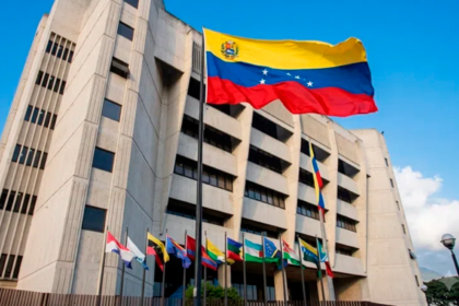 Provea se reunió con la AN 2015 para demandar el restablecimiento de la independencia del TSJ y del CNE