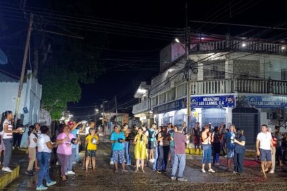 Cortes eléctricos de hasta 16 horas generaron protestas nocturnas en varios estados del país