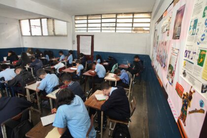 UCAB: Rendimiento de los estudiantes venezolanos en Matemáticas cayó en 2025