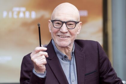 Murió a los 86 años el actor Patrick Stewart, reconocido por sus papeles en ‘Star Trek’ y ‘X-Men’