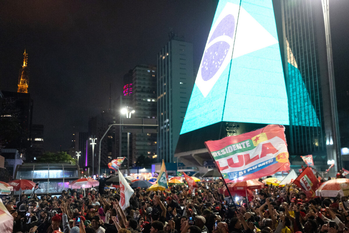 Lula ganó las elecciones de remontada ante un Flávio Bolsonaro que impugnará el resultado