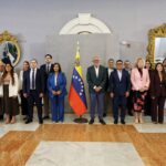Chavismo y oposición culminaron la tercera ronda de diálogo en Venezuela