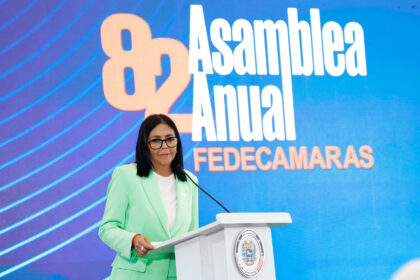 Delcy Rodríguez descartó dolarizar la economía venezolana