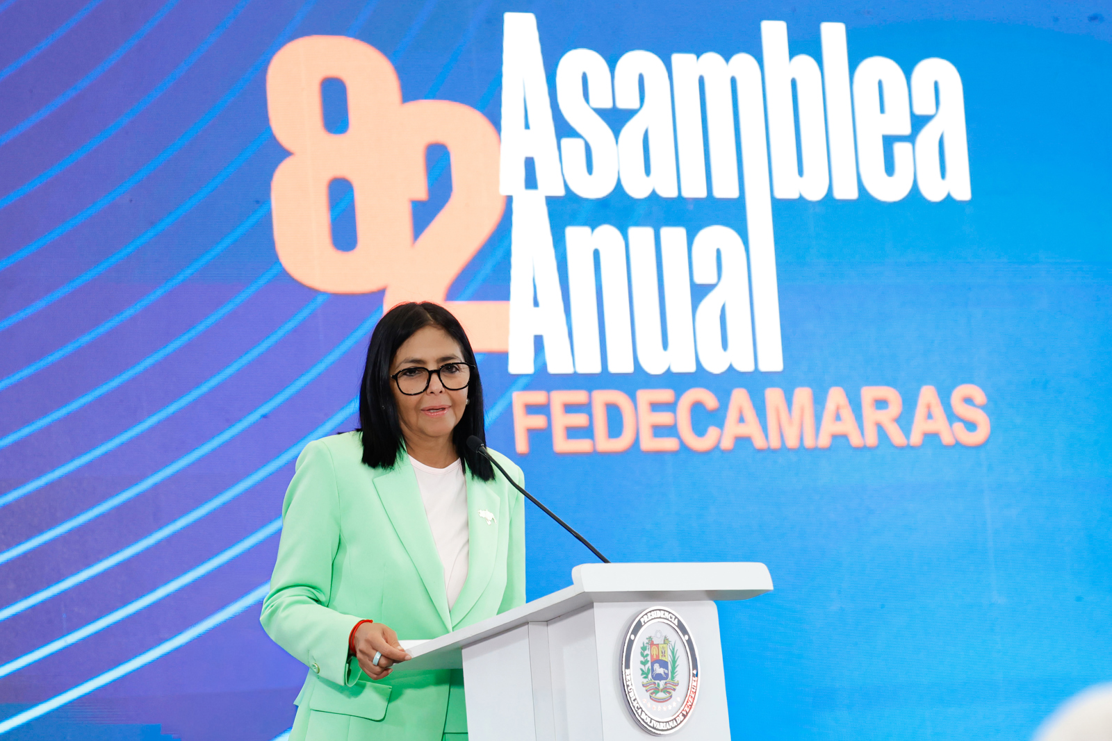 Delcy Rodríguez descartó dolarizar la economía venezolana