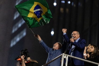 Lula ganó las elecciones de remontada ante un Flávio Bolsonaro que impugnará el resultado