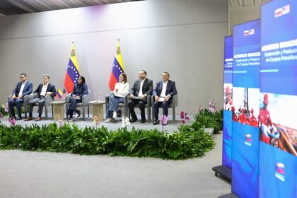 Gobierno encargado inspeccionó avances de proyectos petroleros acordados entre Venezuela y EE UU