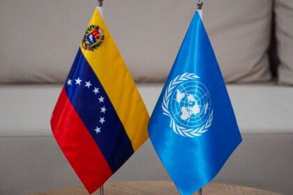 El alto comisionado de la ONU para los Refugiados llegó al país para revisar la agenda humanitaria