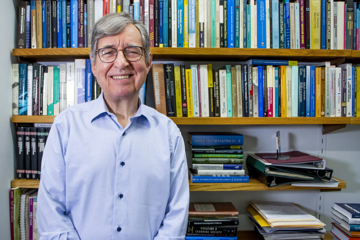 Hall y Woodford ganaron el Nobel de Economía por sus modelos de estabilización macroeconómica